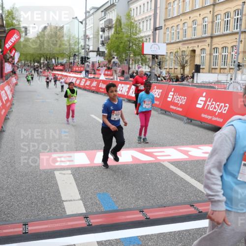 25.04.2026 - Das Zehntel Strokosch-Dieckow http://msf.ph/oto/9633605 25.04.2026 11:09:30 Ziel 5023, 5221, 5232, 5942, 6834, 7654, 7685, 7778 meine-sportfotos.de