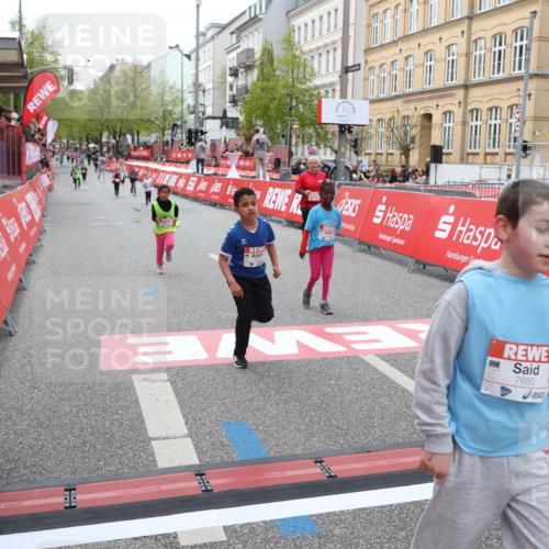 25.04.2026 - Das Zehntel Strokosch-Dieckow http://msf.ph/oto/9633607 25.04.2026 11:09:30 Ziel 5023, 5221, 5232, 5942, 6834, 7654, 7685, 7778 meine-sportfotos.de