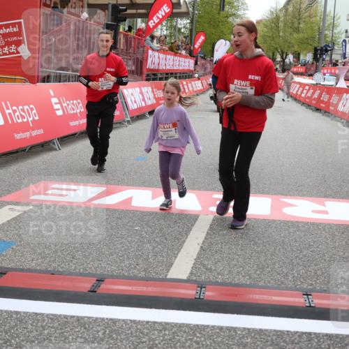 25.04.2026 - Das Zehntel Strokosch-Dieckow http://msf.ph/oto/9633613 25.04.2026 11:15:43 Ziel 6606 meine-sportfotos.de