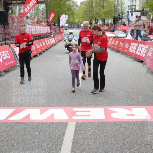 25.04.2026 - Das Zehntel Strokosch-Dieckow http://msf.ph/oto/9633617 25.04.2026 11:15:41 Ziel 6606 meine-sportfotos.de