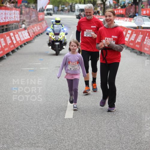 25.04.2026 - Das Zehntel Strokosch-Dieckow http://msf.ph/oto/9633625 25.04.2026 11:15:41 Ziel 6606 meine-sportfotos.de