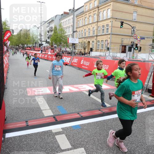 25.04.2026 - Das Zehntel Strokosch-Dieckow http://msf.ph/oto/9633626 25.04.2026 11:09:28 Ziel 5023, 5221, 5232, 7271, 7654, 7685, 7778 meine-sportfotos.de