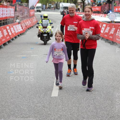 25.04.2026 - Das Zehntel Strokosch-Dieckow http://msf.ph/oto/9633627 25.04.2026 11:15:41 Ziel 6606 meine-sportfotos.de