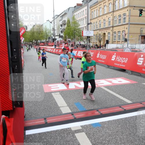25.04.2026 - Das Zehntel Strokosch-Dieckow http://msf.ph/oto/9633636 25.04.2026 11:09:27 Ziel 5221, 5232, 7271, 7654, 7685, 7778 meine-sportfotos.de