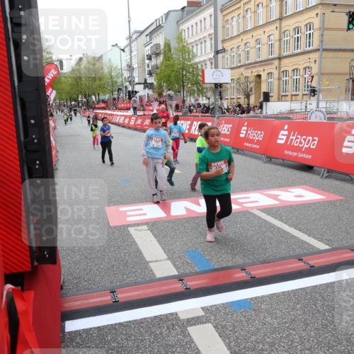 25.04.2026 - Das Zehntel Strokosch-Dieckow http://msf.ph/oto/9633638 25.04.2026 11:09:27 Ziel 5221, 5232, 7271, 7654, 7685, 7778 meine-sportfotos.de