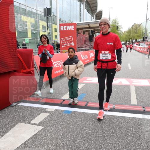 25.04.2026 - Das Zehntel Strokosch-Dieckow http://msf.ph/oto/9633641 25.04.2026 11:15:31 Ziel 5142 meine-sportfotos.de