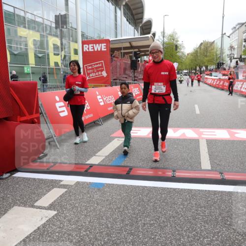 25.04.2026 - Das Zehntel Strokosch-Dieckow http://msf.ph/oto/9633652 25.04.2026 11:15:30 Ziel 5142 meine-sportfotos.de