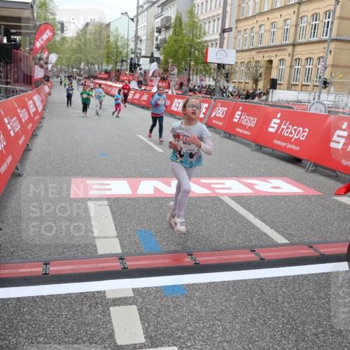 25.04.2026 - Das Zehntel Strokosch-Dieckow http://msf.ph/oto/9633653 25.04.2026 11:09:22 Ziel 5652, 6562, 6563, 7271, 7654 meine-sportfotos.de
