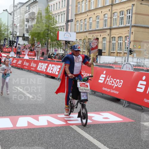 25.04.2026 - Das Zehntel Strokosch-Dieckow http://msf.ph/oto/9633663 25.04.2026 11:09:20 Ziel 5652, 6562, 6563, 7271 meine-sportfotos.de