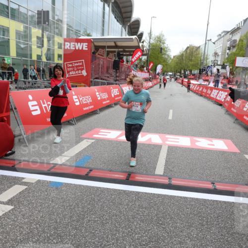 25.04.2026 - Das Zehntel Strokosch-Dieckow http://msf.ph/oto/9633677 25.04.2026 11:15:07 Ziel 7626 meine-sportfotos.de