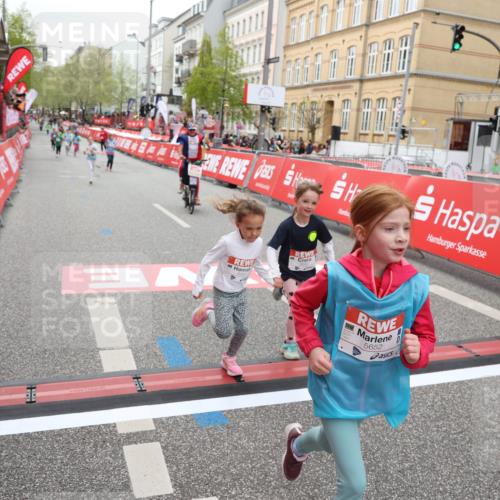 25.04.2026 - Das Zehntel Strokosch-Dieckow http://msf.ph/oto/9633684 25.04.2026 11:09:18 Ziel 5087, 5604, 5652, 6562, 6563, 7568 meine-sportfotos.de