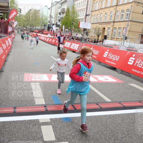 25.04.2026 - Das Zehntel Strokosch-Dieckow http://msf.ph/oto/9633688 25.04.2026 11:09:18 Ziel 5087, 5604, 5652, 6562, 6563, 7568 meine-sportfotos.de