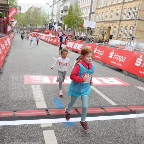 25.04.2026 - Das Zehntel Strokosch-Dieckow http://msf.ph/oto/9633690 25.04.2026 11:09:18 Ziel 5087, 5604, 5652, 6562, 6563, 7568 meine-sportfotos.de