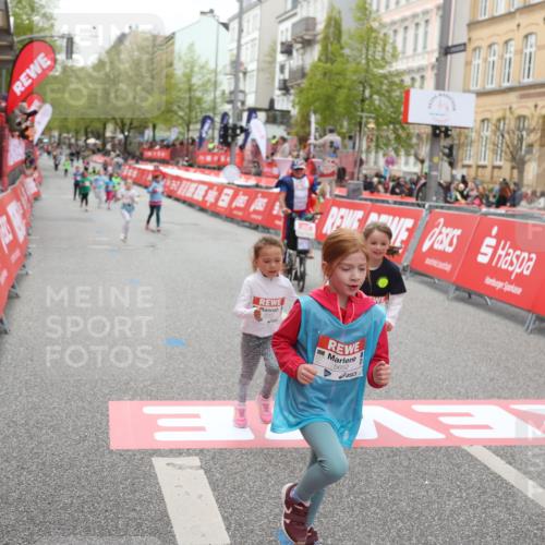 25.04.2026 - Das Zehntel Strokosch-Dieckow http://msf.ph/oto/9633694 25.04.2026 11:09:17 Ziel 5087, 5604, 5652, 6562, 6563, 7568, 7570 meine-sportfotos.de