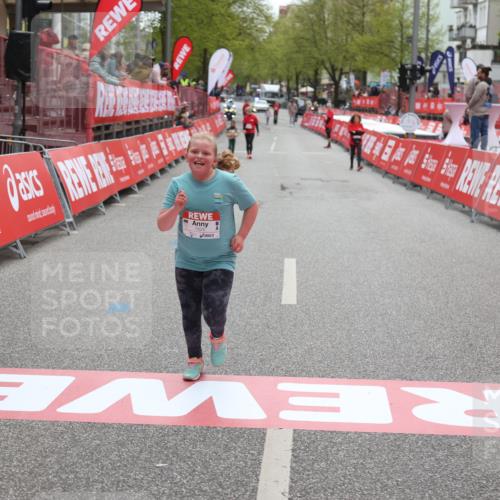 25.04.2026 - Das Zehntel Strokosch-Dieckow http://msf.ph/oto/9633695 25.04.2026 11:15:06 Ziel 7626 meine-sportfotos.de