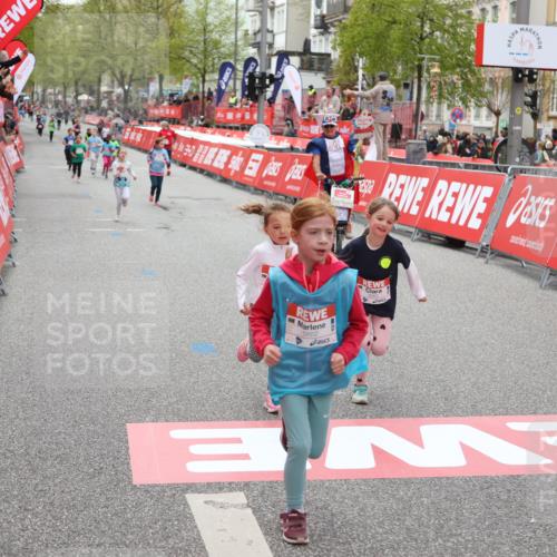 25.04.2026 - Das Zehntel Strokosch-Dieckow http://msf.ph/oto/9633700 25.04.2026 11:09:17 Ziel 5087, 5604, 5652, 6562, 6563, 7568, 7570 meine-sportfotos.de