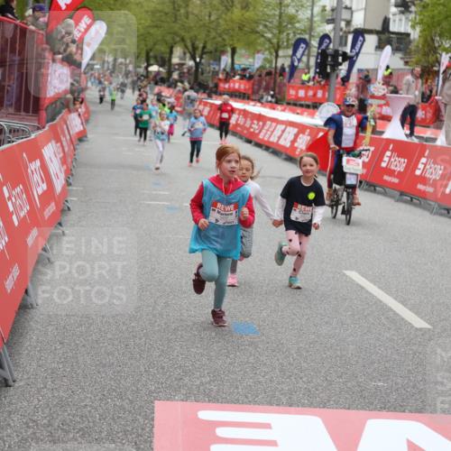 25.04.2026 - Das Zehntel Strokosch-Dieckow http://msf.ph/oto/9633716 25.04.2026 11:09:15 Ziel 5087, 5130, 5604, 5652, 7568, 7570 meine-sportfotos.de