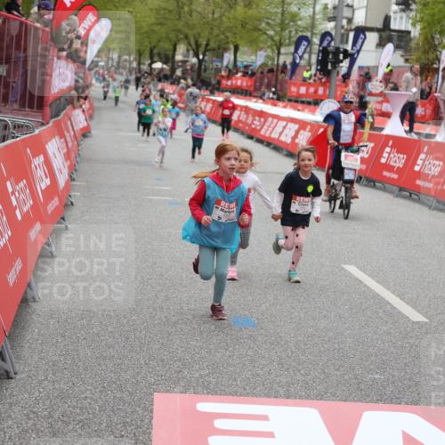25.04.2026 - Das Zehntel Strokosch-Dieckow http://msf.ph/oto/9633718 25.04.2026 11:09:15 Ziel 5087, 5130, 5604, 5652, 7568, 7570 meine-sportfotos.de