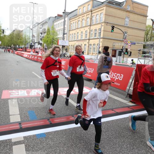 25.04.2026 - Das Zehntel Strokosch-Dieckow http://msf.ph/oto/9633733 25.04.2026 11:13:21 Ziel 5016, 5876, 5883 meine-sportfotos.de