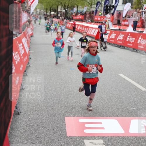 25.04.2026 - Das Zehntel Strokosch-Dieckow http://msf.ph/oto/9633734 25.04.2026 11:09:13 Ziel 5014, 5087, 5130, 5604, 7568, 7570 meine-sportfotos.de