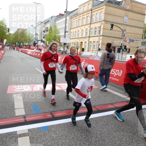 25.04.2026 - Das Zehntel Strokosch-Dieckow http://msf.ph/oto/9633735 25.04.2026 11:13:21 Ziel 5016, 5876, 5883 meine-sportfotos.de
