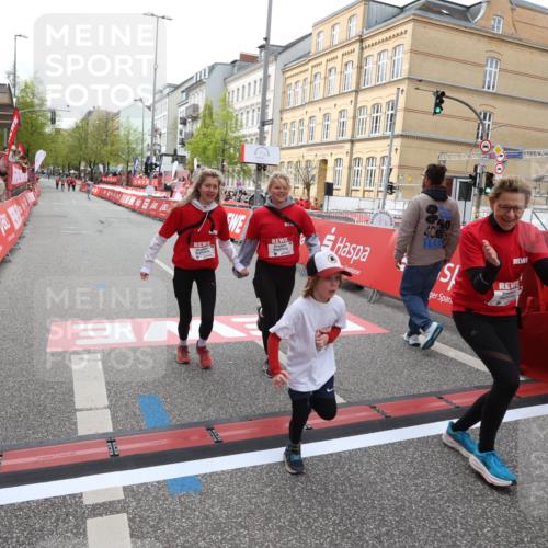 25.04.2026 - Das Zehntel Strokosch-Dieckow http://msf.ph/oto/9633739 25.04.2026 11:13:21 Ziel 5016, 5876, 5883 meine-sportfotos.de
