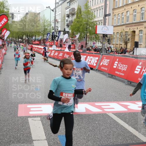 25.04.2026 - Das Zehntel Strokosch-Dieckow http://msf.ph/oto/9633740 25.04.2026 11:09:12 Ziel 5014, 5087, 5130, 5604, 7568, 7570 meine-sportfotos.de