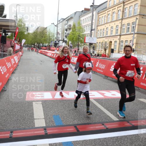 25.04.2026 - Das Zehntel Strokosch-Dieckow http://msf.ph/oto/9633750 25.04.2026 11:13:20 Ziel 5016, 5876, 5883 meine-sportfotos.de