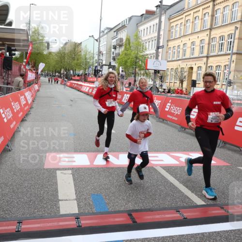 25.04.2026 - Das Zehntel Strokosch-Dieckow http://msf.ph/oto/9633755 25.04.2026 11:13:20 Ziel 5016, 5876, 5883 meine-sportfotos.de