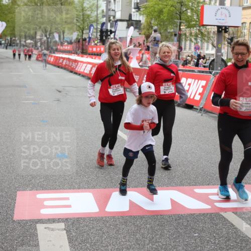 25.04.2026 - Das Zehntel Strokosch-Dieckow http://msf.ph/oto/9633762 25.04.2026 11:13:19 Ziel 5016, 5876, 5883 meine-sportfotos.de