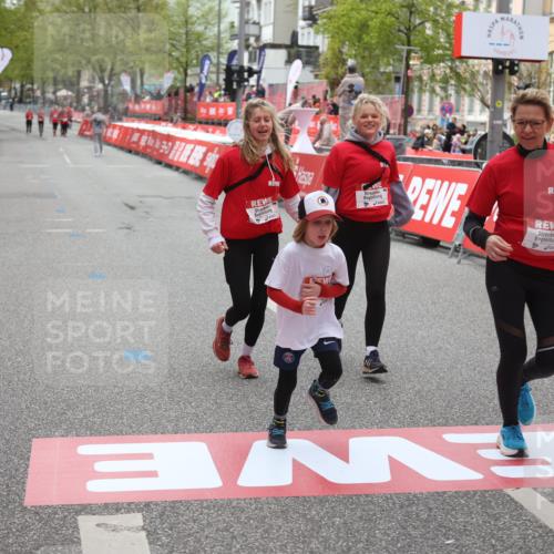 25.04.2026 - Das Zehntel Strokosch-Dieckow http://msf.ph/oto/9633764 25.04.2026 11:13:19 Ziel 5016, 5876, 5883 meine-sportfotos.de