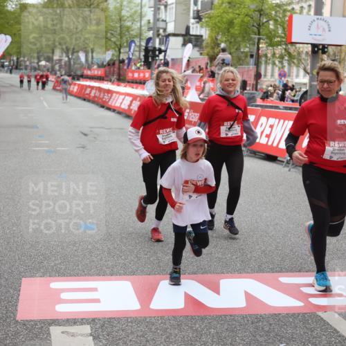 25.04.2026 - Das Zehntel Strokosch-Dieckow http://msf.ph/oto/9633767 25.04.2026 11:13:19 Ziel 5016, 5876, 5883 meine-sportfotos.de