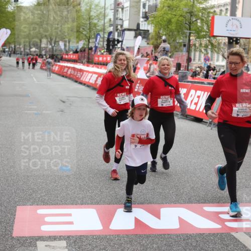 25.04.2026 - Das Zehntel Strokosch-Dieckow http://msf.ph/oto/9633769 25.04.2026 11:13:19 Ziel 5016, 5876, 5883 meine-sportfotos.de