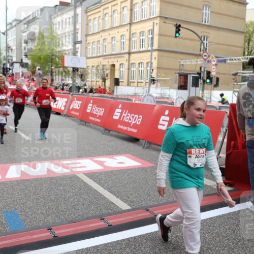 25.04.2026 - Das Zehntel Strokosch-Dieckow http://msf.ph/oto/9633771 25.04.2026 11:13:18 Ziel 5016, 5876, 5883 meine-sportfotos.de