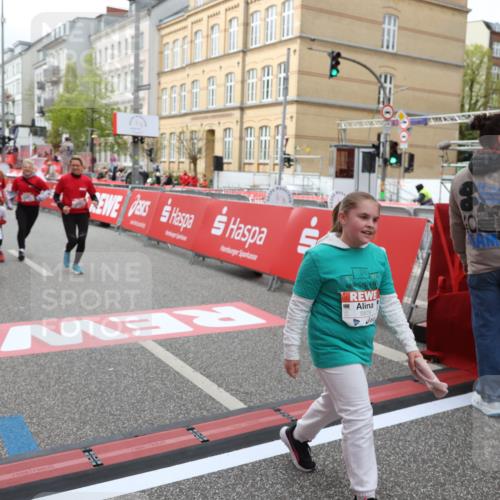25.04.2026 - Das Zehntel Strokosch-Dieckow http://msf.ph/oto/9633773 25.04.2026 11:13:18 Ziel 5016, 5876, 5883 meine-sportfotos.de