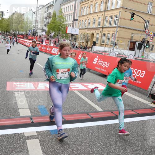 25.04.2026 - Das Zehntel Strokosch-Dieckow http://msf.ph/oto/9633778 25.04.2026 11:09:03 Ziel 5054, 5932, 5936, 6048, 6462, 6800, 7419, 7425, 7448, 7451 meine-sportfotos.de