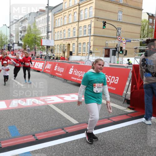 25.04.2026 - Das Zehntel Strokosch-Dieckow http://msf.ph/oto/9633779 25.04.2026 11:13:18 Ziel 5016, 5876, 5883 meine-sportfotos.de