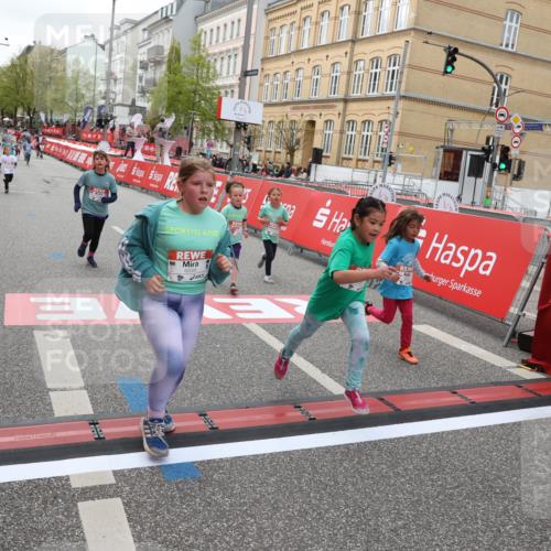 25.04.2026 - Das Zehntel Strokosch-Dieckow http://msf.ph/oto/9633781 25.04.2026 11:09:03 Ziel 5054, 5932, 5936, 6048, 6462, 6800, 7419, 7425, 7448, 7451 meine-sportfotos.de