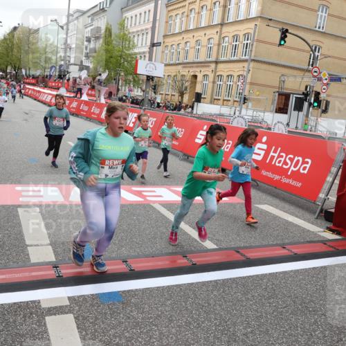 25.04.2026 - Das Zehntel Strokosch-Dieckow http://msf.ph/oto/9633782 25.04.2026 11:09:03 Ziel 5054, 5932, 5936, 6048, 6462, 6800, 7419, 7425, 7448, 7451 meine-sportfotos.de
