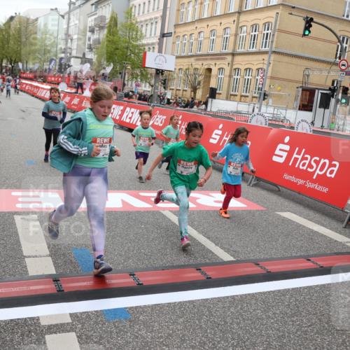 25.04.2026 - Das Zehntel Strokosch-Dieckow http://msf.ph/oto/9633784 25.04.2026 11:09:02 Ziel 5054, 5477, 5932, 5936, 6048, 6462, 6800, 7419, 7425, 7448, 7451 meine-sportfotos.de