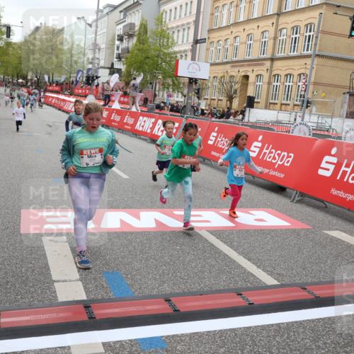 25.04.2026 - Das Zehntel Strokosch-Dieckow http://msf.ph/oto/9633786 25.04.2026 11:09:02 Ziel 5054, 5477, 5932, 5936, 6048, 6462, 6800, 7419, 7425, 7448, 7451 meine-sportfotos.de