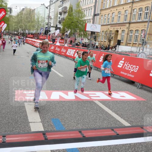 25.04.2026 - Das Zehntel Strokosch-Dieckow http://msf.ph/oto/9633788 25.04.2026 11:09:02 Ziel 5054, 5477, 5932, 5936, 6048, 6462, 6800, 7419, 7425, 7448, 7451 meine-sportfotos.de
