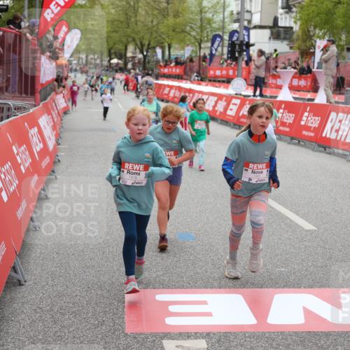 25.04.2026 - Das Zehntel Strokosch-Dieckow http://msf.ph/oto/9633814 25.04.2026 11:08:57 Ziel 5477, 6049, 6803, 7419, 7451 meine-sportfotos.de