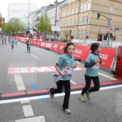 25.04.2026 - Das Zehntel Strokosch-Dieckow http://msf.ph/oto/9633826 25.04.2026 11:08:50 Ziel 5964, 6049, 7463, 7477, 7480, 7503, 7558, 8055 meine-sportfotos.de