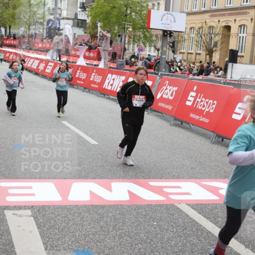 25.04.2026 - Das Zehntel Strokosch-Dieckow http://msf.ph/oto/9633838 25.04.2026 11:08:46 Ziel 5964, 7463, 7477, 7480, 8055 meine-sportfotos.de