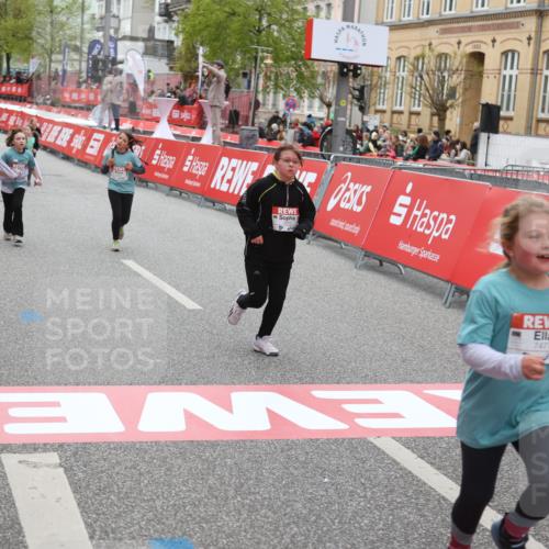 25.04.2026 - Das Zehntel Strokosch-Dieckow http://msf.ph/oto/9633839 25.04.2026 11:08:46 Ziel 5964, 7463, 7477, 7480, 8055 meine-sportfotos.de