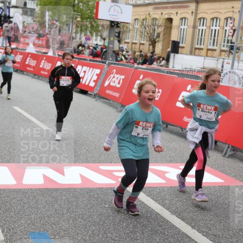 25.04.2026 - Das Zehntel Strokosch-Dieckow http://msf.ph/oto/9633841 25.04.2026 11:08:45 Ziel 5397, 5400, 5964, 6115, 7463, 7477, 7480, 8055 meine-sportfotos.de
