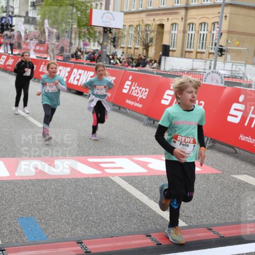 25.04.2026 - Das Zehntel Strokosch-Dieckow http://msf.ph/oto/9633844 25.04.2026 11:08:44 Ziel 5397, 5400, 5964, 6115, 7463, 7477 meine-sportfotos.de