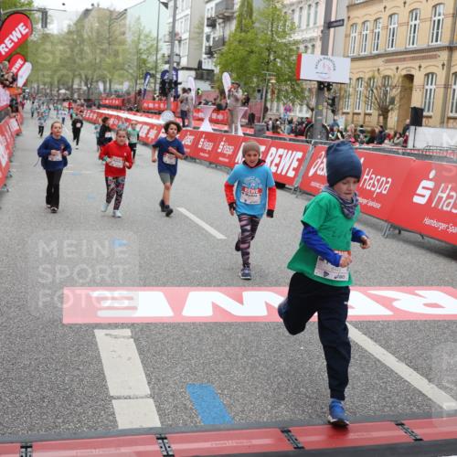 25.04.2026 - Das Zehntel Strokosch-Dieckow http://msf.ph/oto/9633852 25.04.2026 11:08:36 Ziel 6443, 6559, 6777, 6819 meine-sportfotos.de