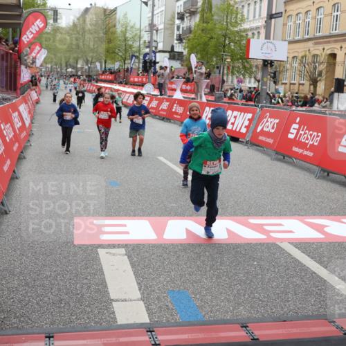 25.04.2026 - Das Zehntel Strokosch-Dieckow http://msf.ph/oto/9633853 25.04.2026 11:08:36 Ziel 6443, 6559, 6777, 6819 meine-sportfotos.de